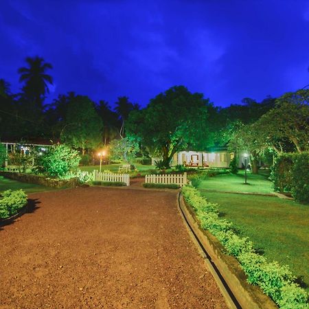 Thalpe Walawwa Heritage Villa Unawatuna Bagian luar foto