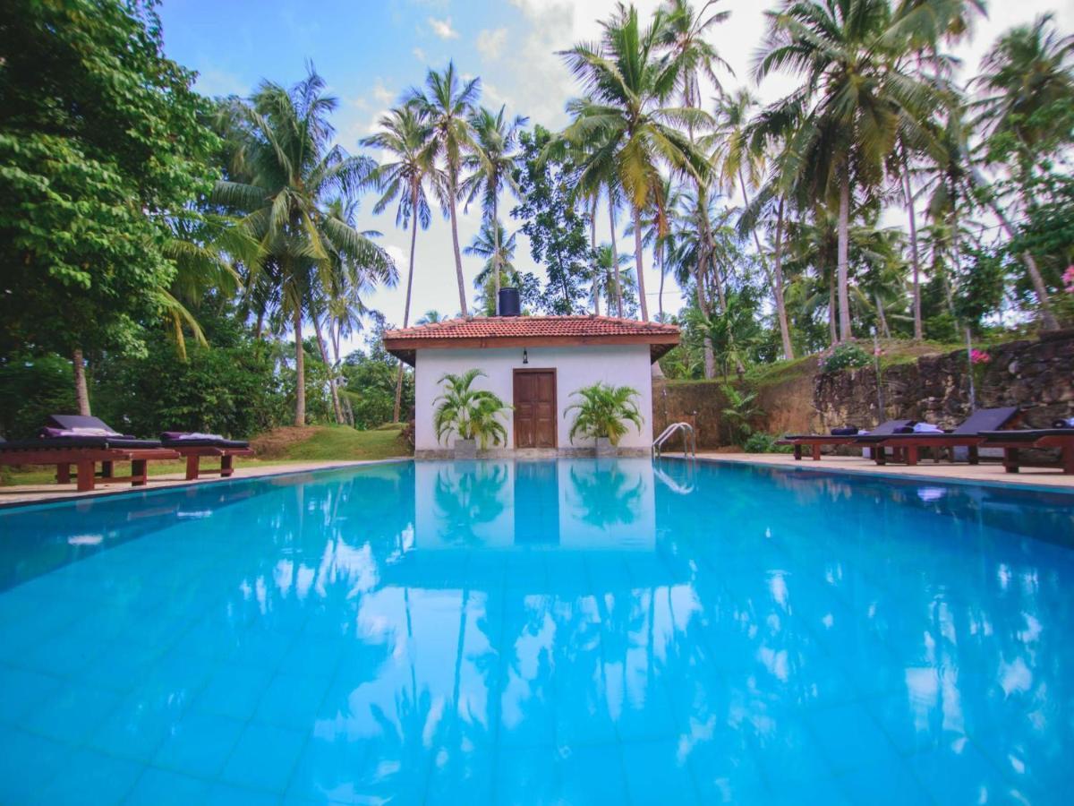 Thalpe Walawwa Heritage Villa Unawatuna Bagian luar foto