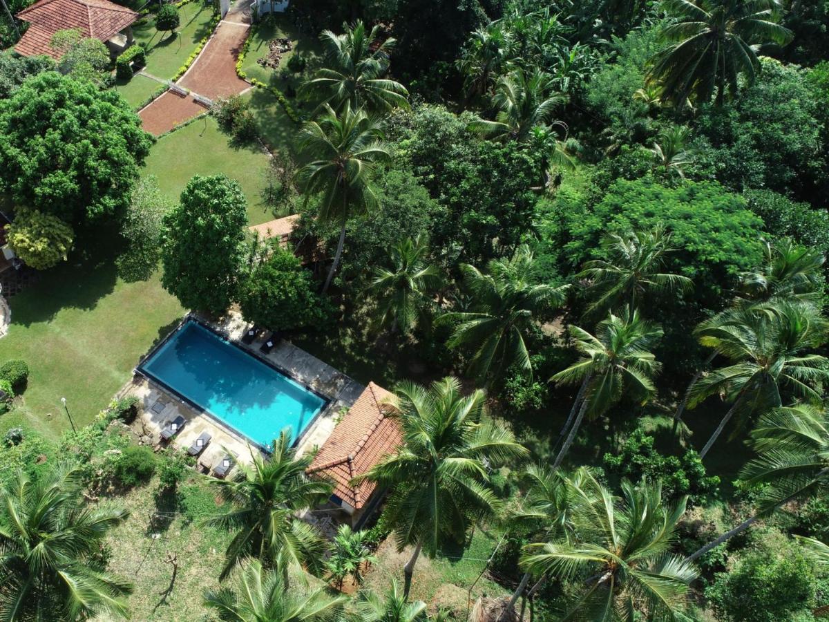 Thalpe Walawwa Heritage Villa Unawatuna Bagian luar foto
