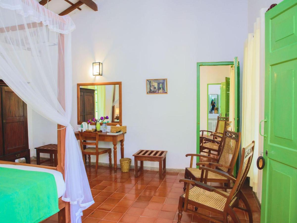 Thalpe Walawwa Heritage Villa Unawatuna Bagian luar foto