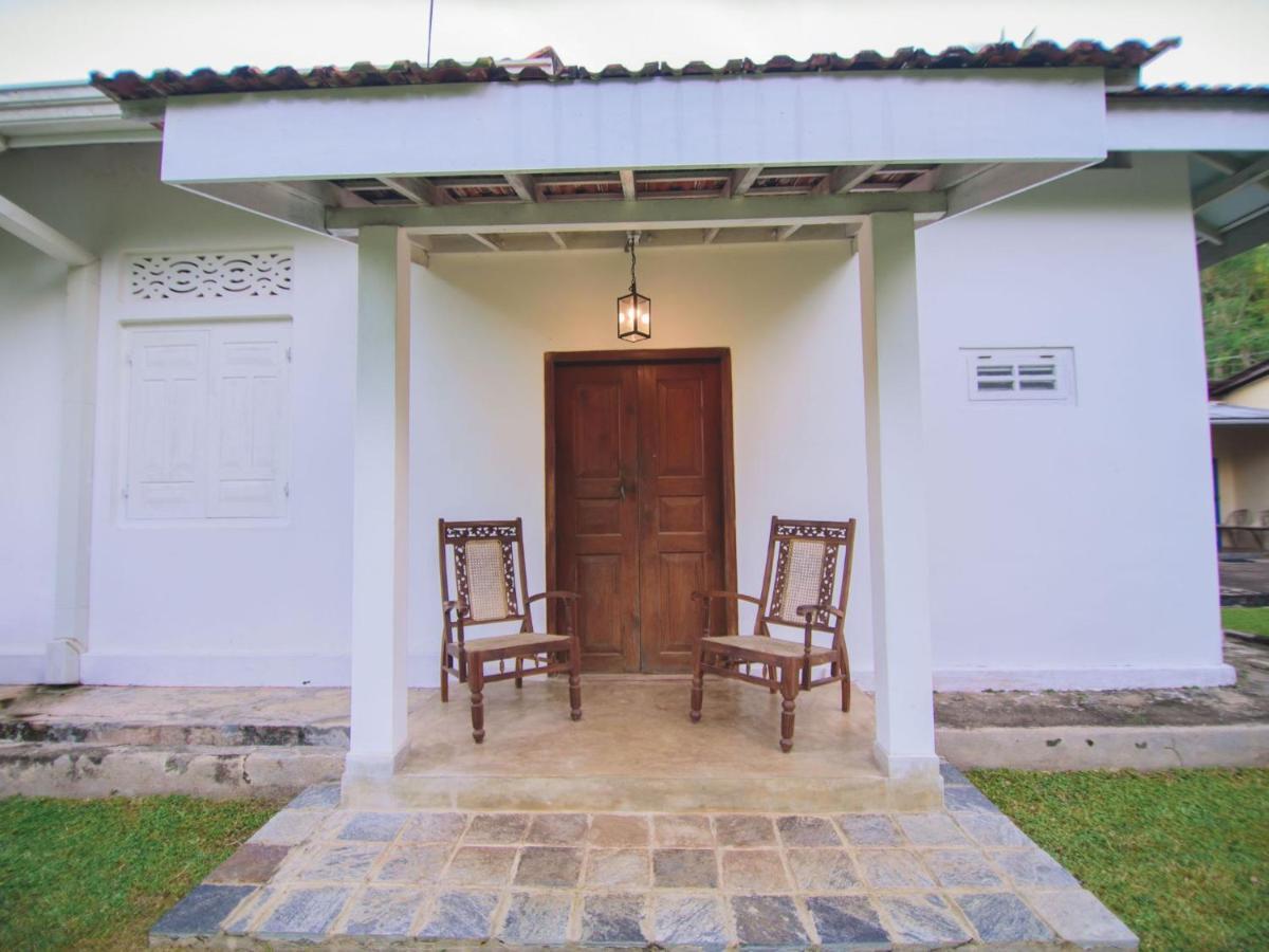 Thalpe Walawwa Heritage Villa Unawatuna Bagian luar foto