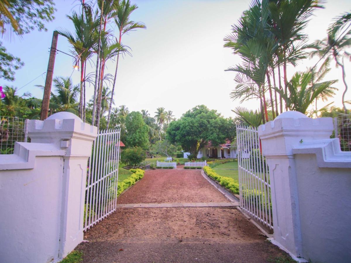 Thalpe Walawwa Heritage Villa Unawatuna Bagian luar foto