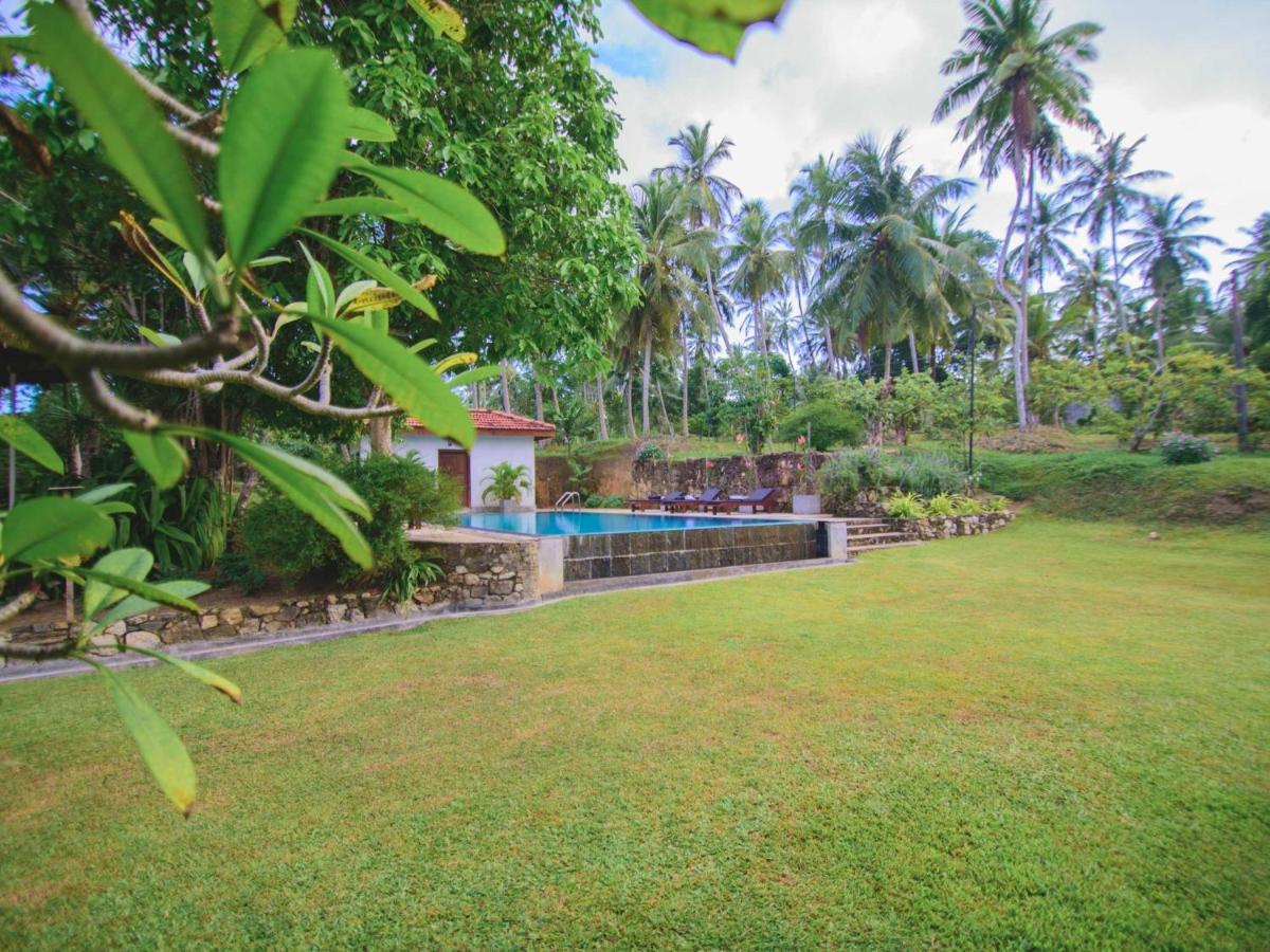 Thalpe Walawwa Heritage Villa Unawatuna Bagian luar foto