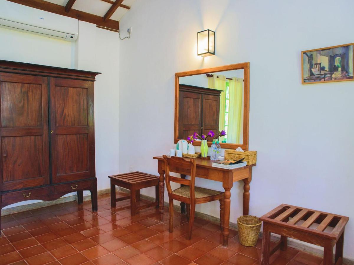 Thalpe Walawwa Heritage Villa Unawatuna Bagian luar foto