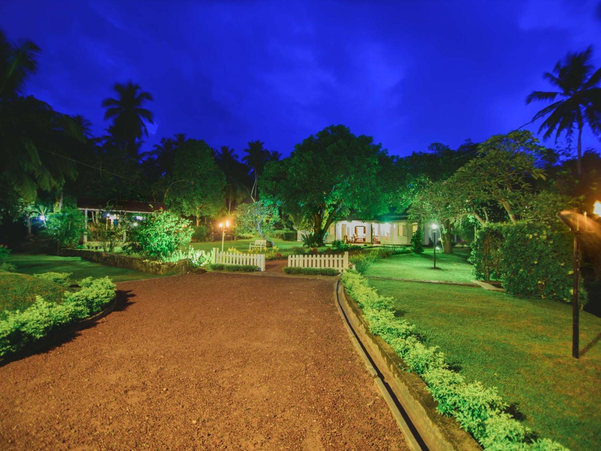 Thalpe Walawwa Heritage Villa Unawatuna Bagian luar foto